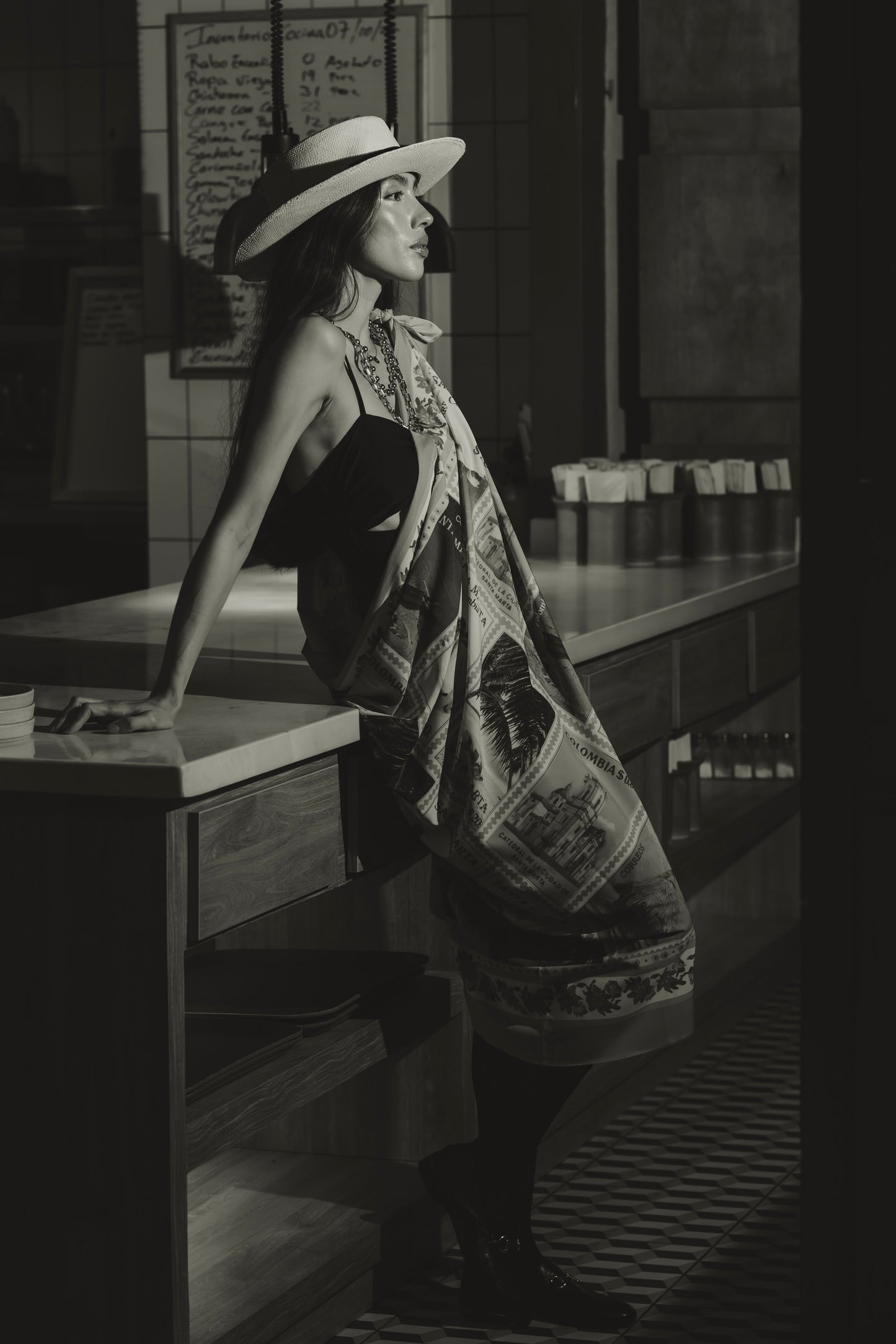 PINK SANTA MARTA 500 AÑOS BEACH WRAP Flor Amazona Colombia