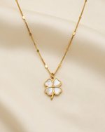 CLOVER OF PEARL NECKLACE
