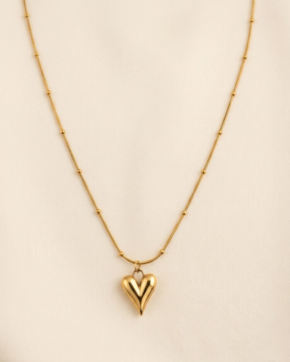 GILDED HEART NECKLACE Flor Amazona Colombia