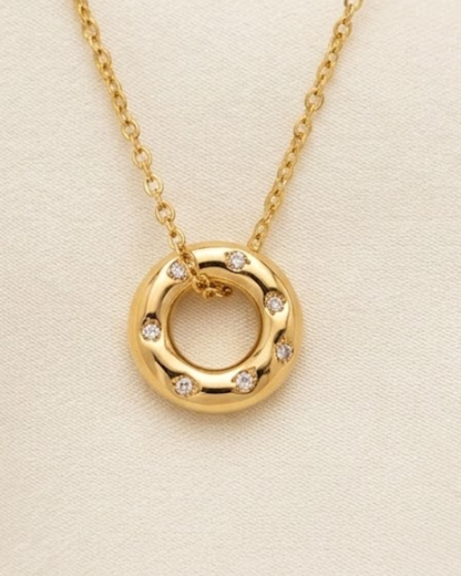 GOLDEN FLOW NECKLACE Flor Amazona Colombia