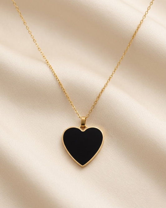 MAXI BLACK HEART NECKLACE Flor Amazona Colombia