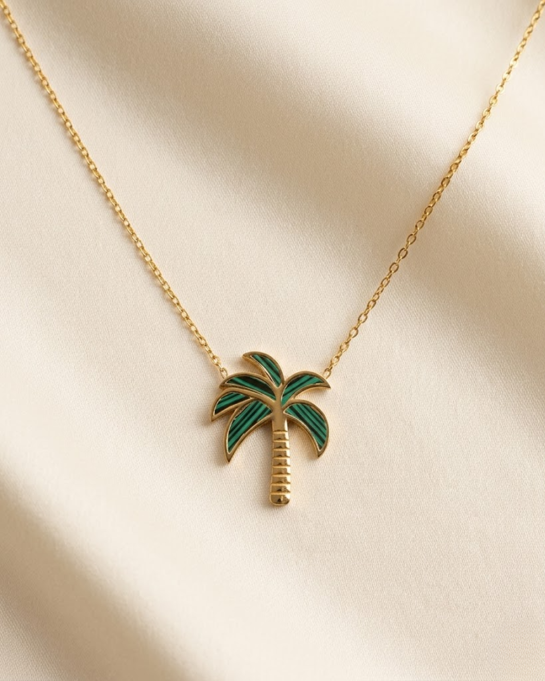 Green Palm Necklace Flor Amazona Colombia