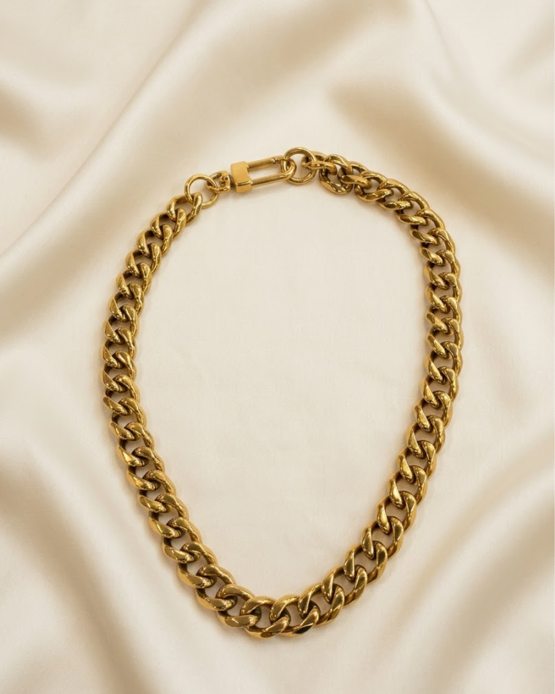 URSULA NECKLACE Flor Amazona Colombia