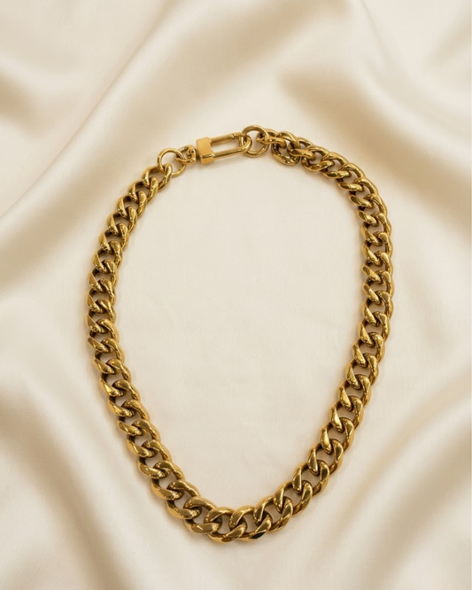 URSULA NECKLACE Flor Amazona Colombia