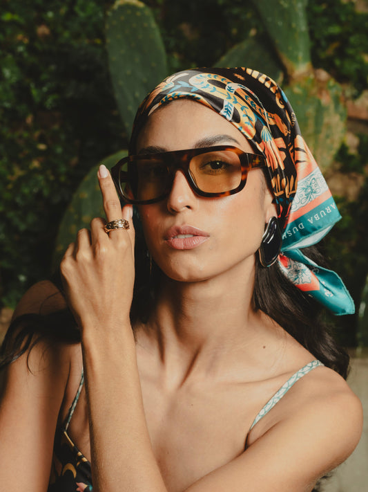 AKIRA SUNGLASSES Flor Amazona Colombia