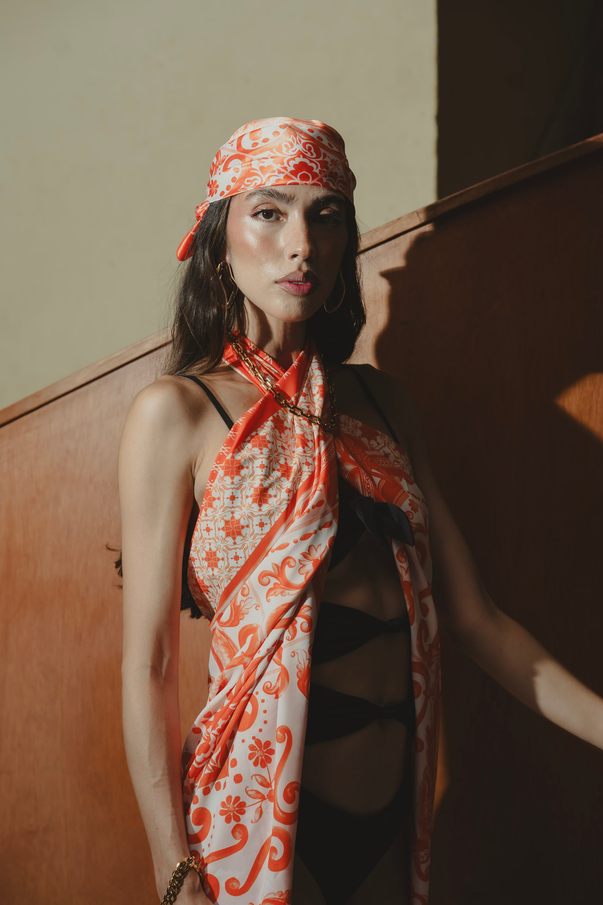 AZULEJOS NARANJA SCARF Flor Amazona Colombia