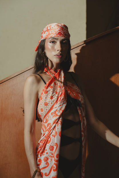 AZULEJOS NARANJA SCARF Flor Amazona Colombia