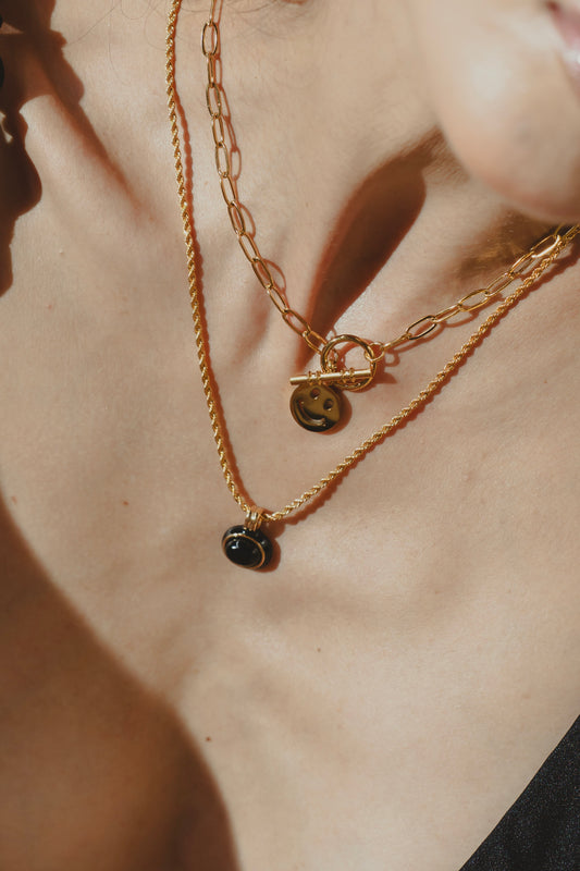 SUPER HAPPY NECKLACE Flor Amazona Colombia