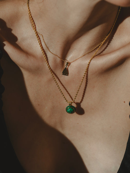 LAS OLAS NECKLACE Flor Amazona Colombia