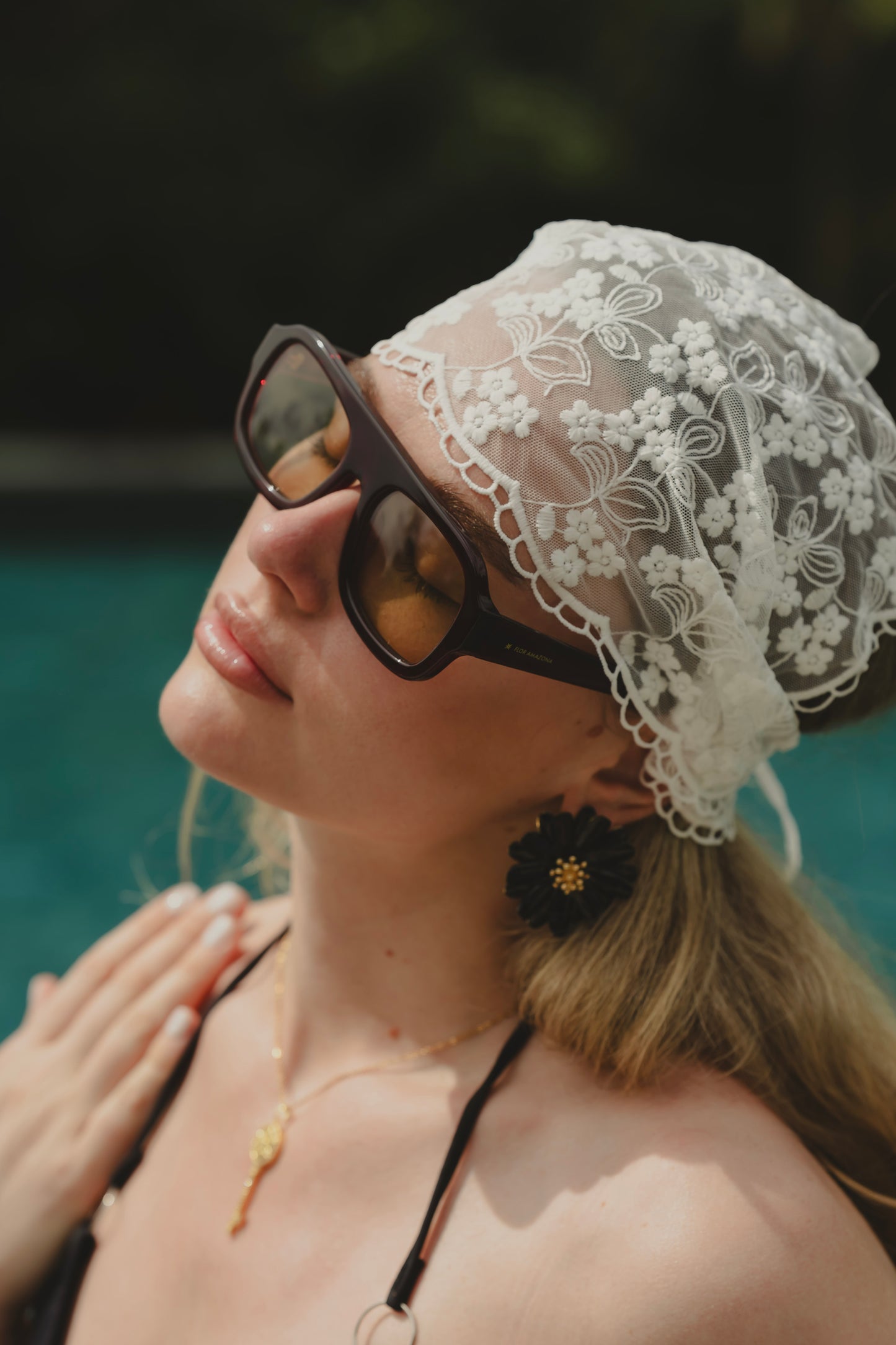 AKIRA RED SUNGLASSES Flor Amazona Colombia