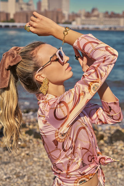 Paulina Bow Brown Flor Amazona Colombia