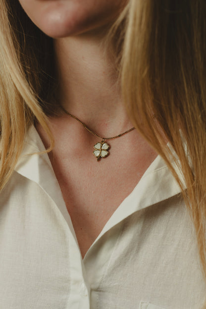 CADENA CLOVER OF PEARL Flor Amazona Colombia