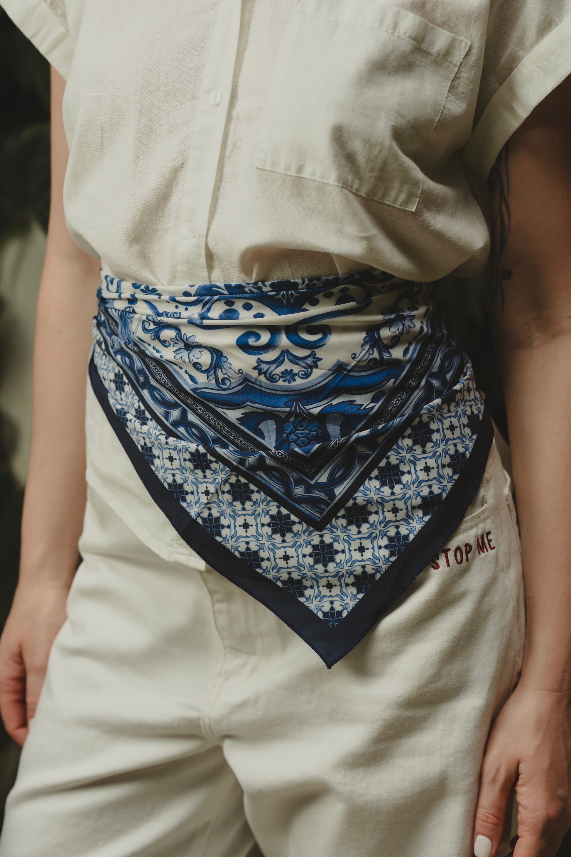 Azulejos Scarf Flor Amazona Colombia