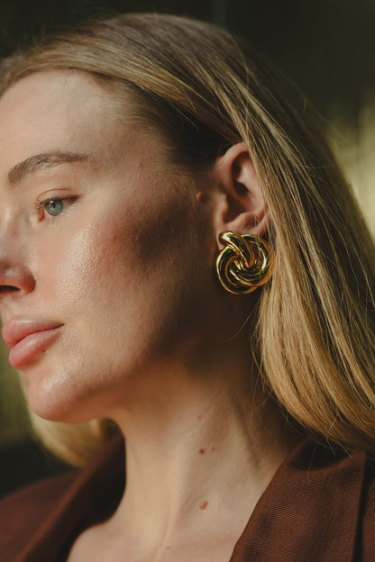 ARTHEMISA EARRINGS Flor Amazona Colombia