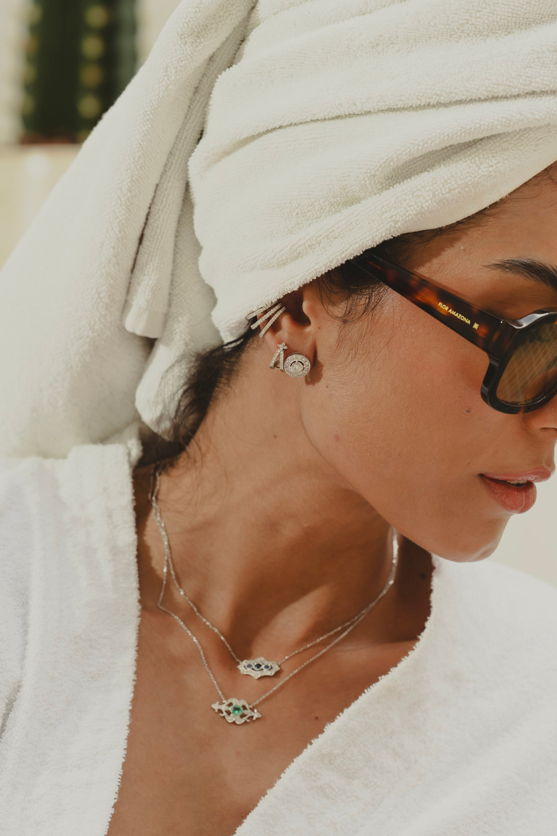 ARETES HAGGIES DOBLE DIAMANTES Flor Amazona Colombia