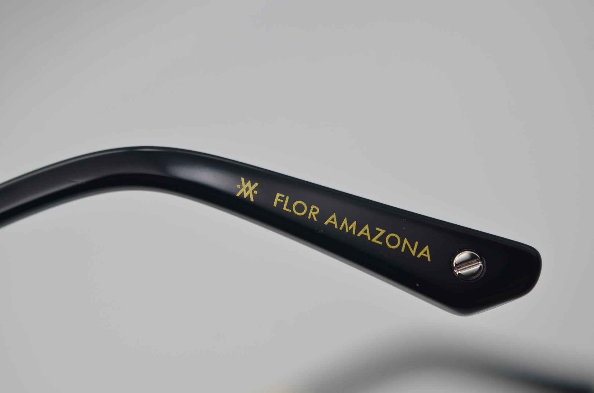 ALESSIA SUNGLASSES Flor Amazona Colombia