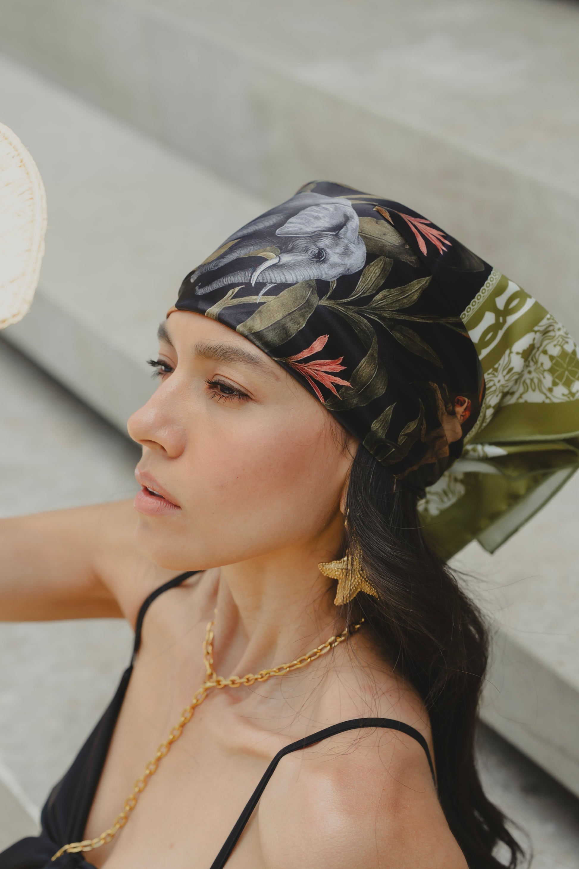 ELEFANTE MANDRIL VERDE SCARF Flor Amazona Colombia