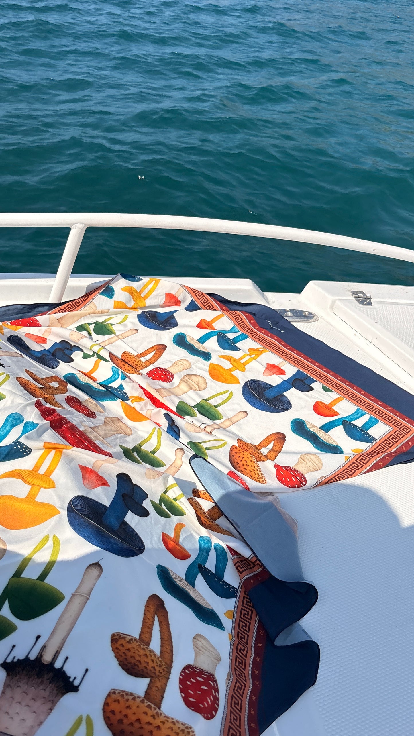 BLUE HONGOS BEACH WRAP