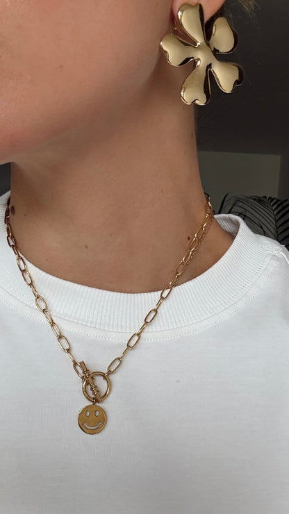 SUPER HAPPY NECKLACE Flor Amazona Colombia