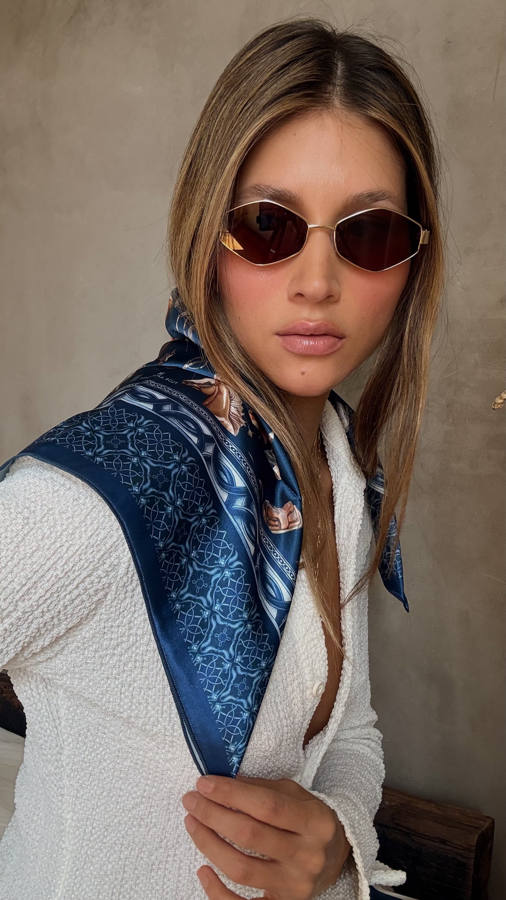 BLUE HORSES SCARF Flor Amazona Colombia