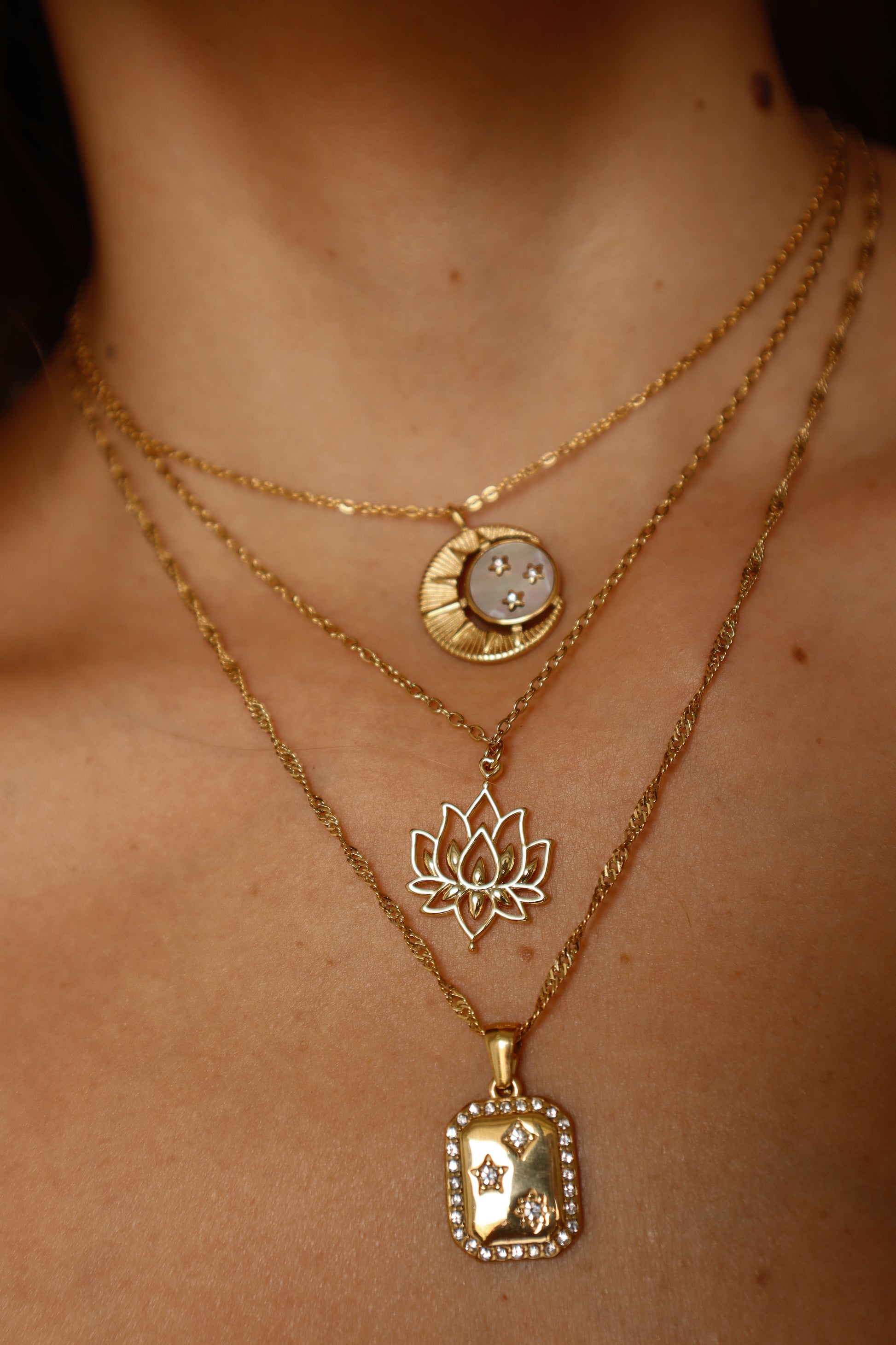 ZEN NECKLACE Flor Amazona Colombia
